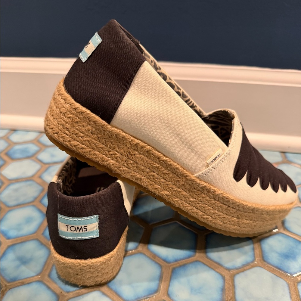 TOMS Valencia Espadrille Shoes SZ 6W